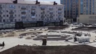 В Омске активно идет благоустройство площади Бухгольца