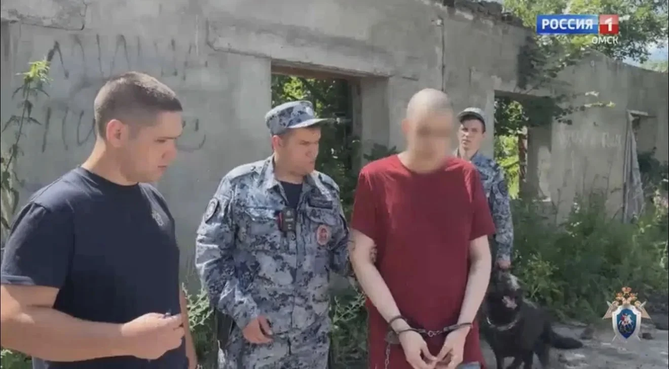 Суд продлил арест обвиняемым в убийстве омского студента  