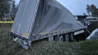 Водитель фуры погиб на трассе Тюмень — Омск