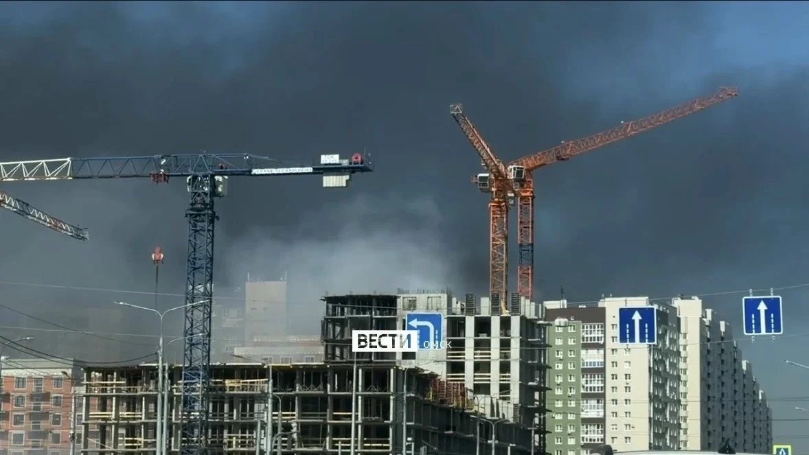 С места пожара на Левобережье в больницу доставлены 11 человек