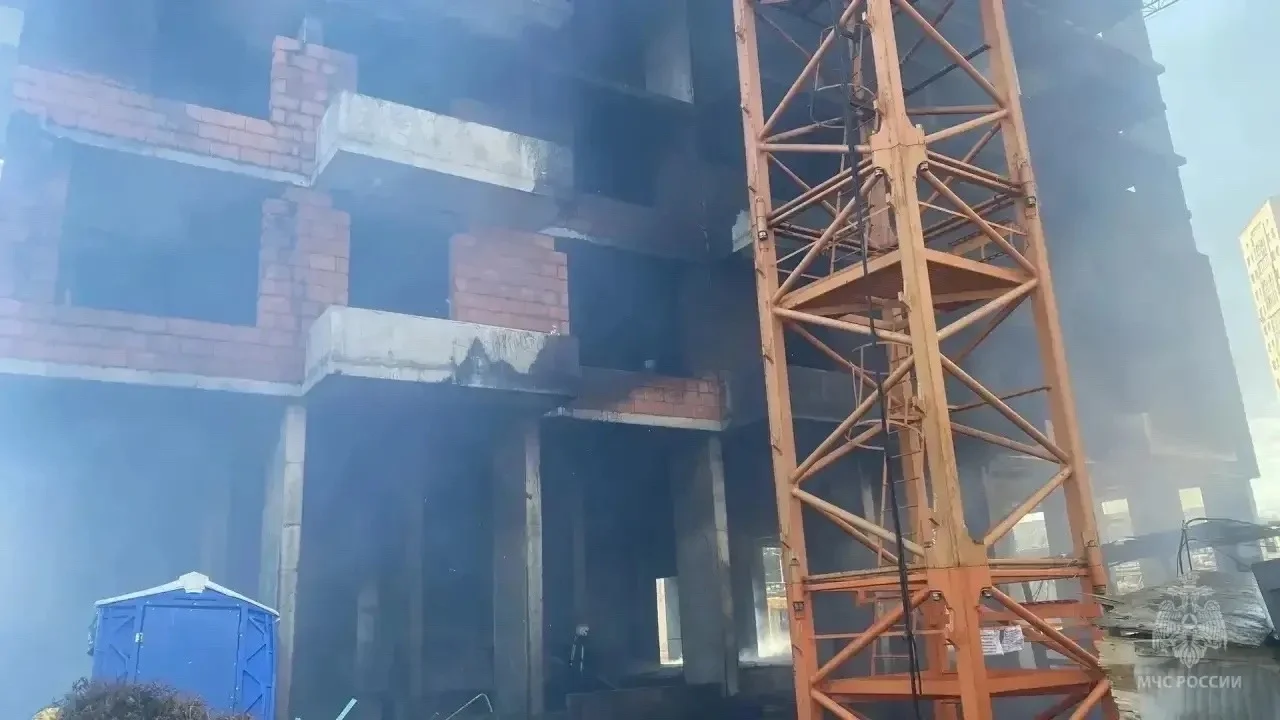 В Омске скончался пострадавший при пожаре на стройке