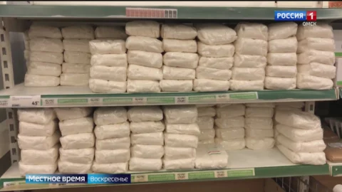 Сахар в России дорожает вдвое быстрее остальных продуктов