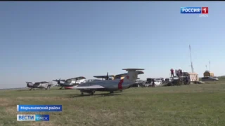 Омские летчики накануне ярко отметили День воздушного флота