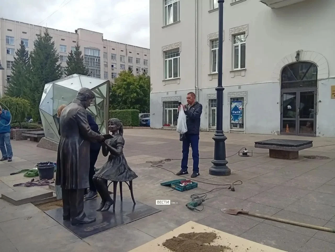 На Чокана Валиханова устанавливают скульптуру «Музыка»