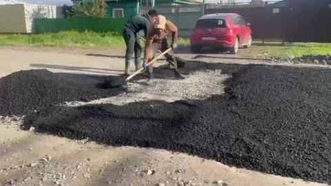 В Марьяновке судебным приставам пришлось вникать в благоустройство дорог