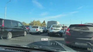 Сразу несколько ДТП произошло на мосту у Телецентра