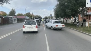 Пять легковых автомобилей столкнулись в Омске на улице Герцена