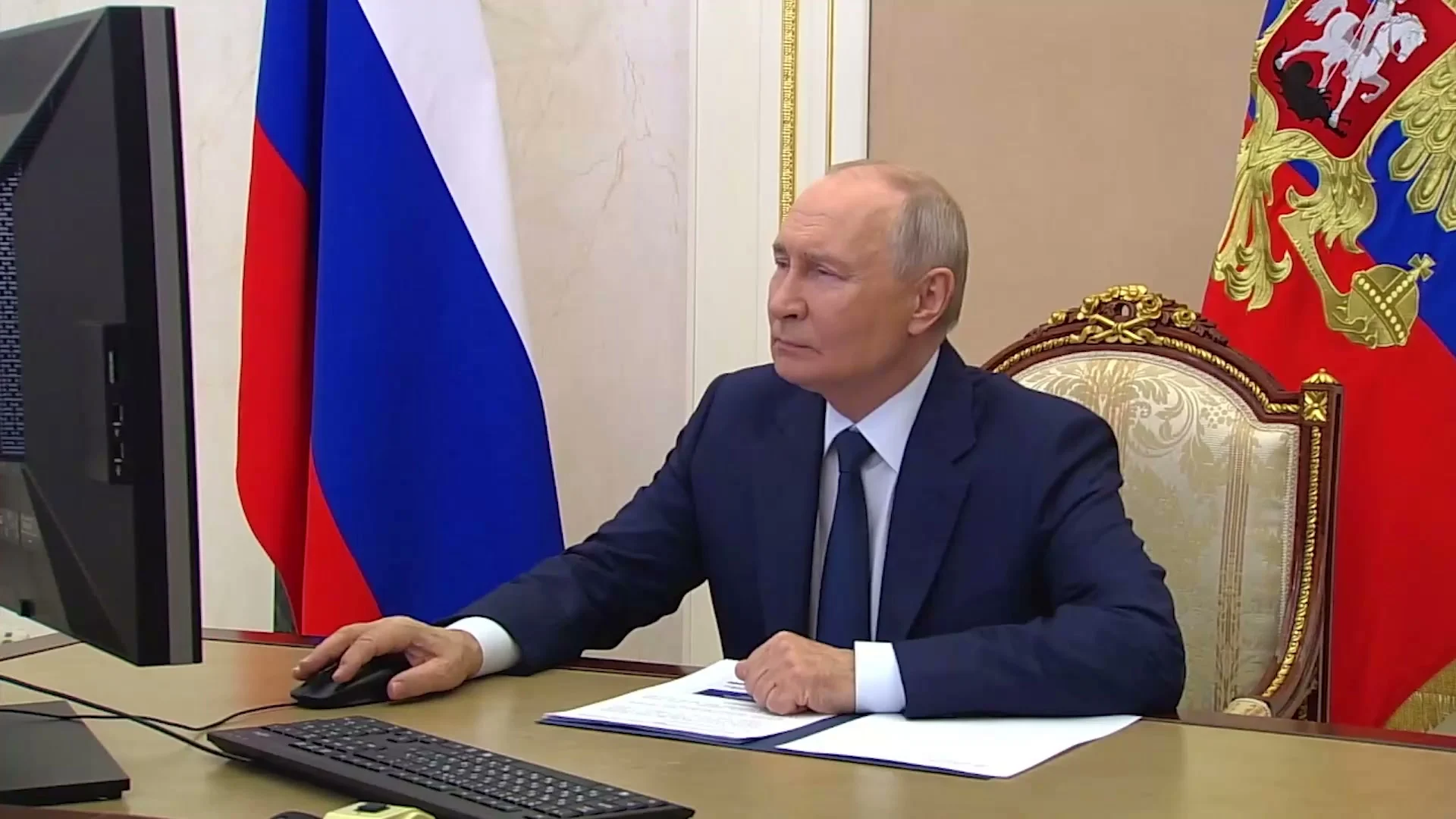 Владимир Путин принял участие в онлайн-голосовании на выборах