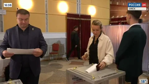 Многие лидеры общественного мнения проголосовали уже в первый день выборов