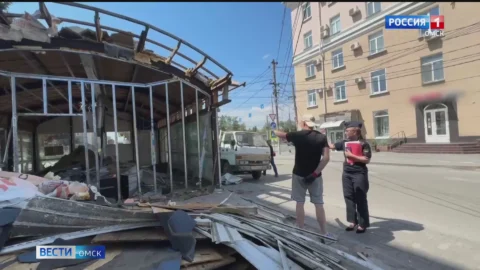 В центре Омска снесли магазин известной торговой марки