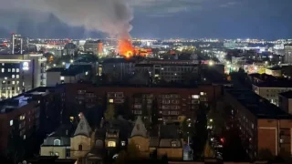 Ночной пожар в Больничном переулке тушили более трёх часов
