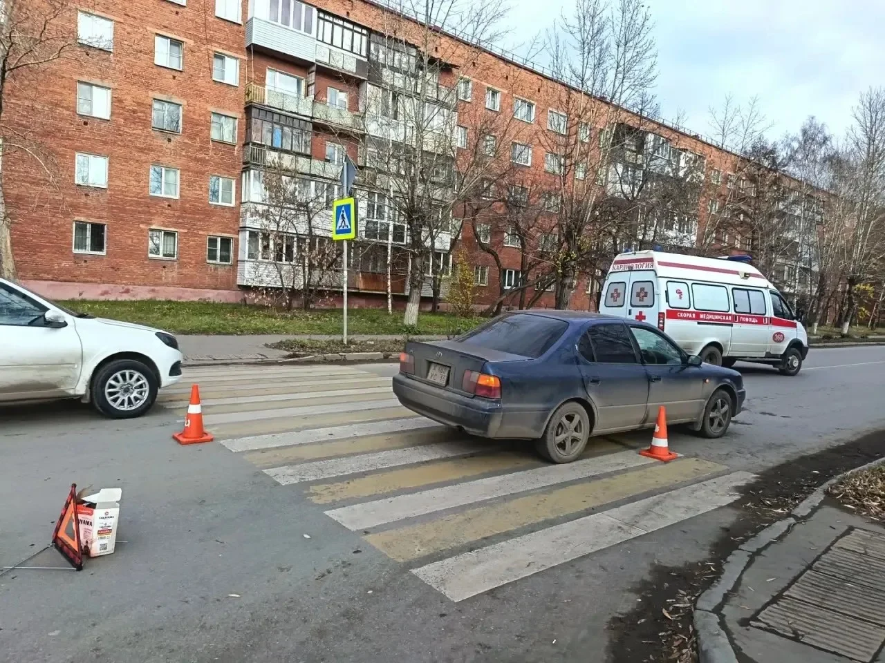 В Омске на пешеходном переходе сбили ребенка