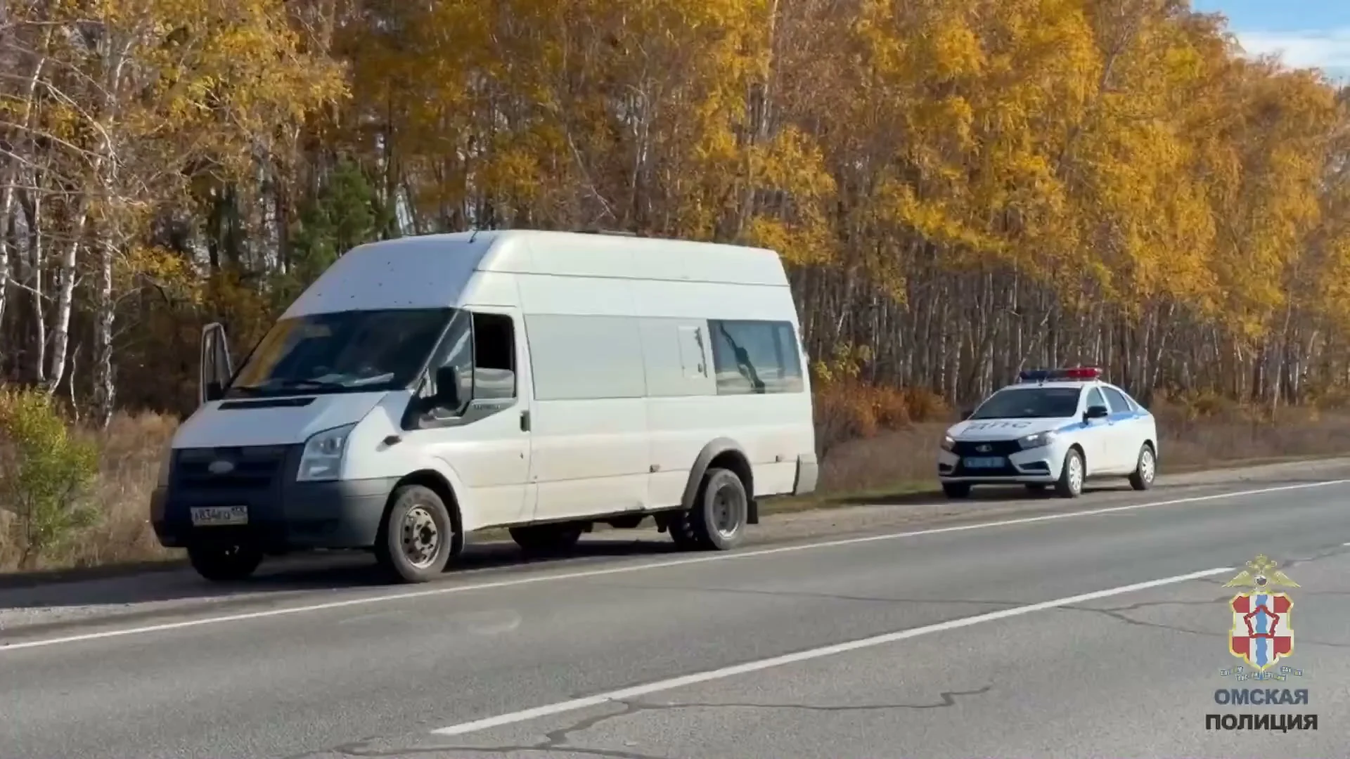 Пьяный водитель микроавтобуса вез пассажиров из Черлака в Омск