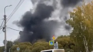 В районе улицы Труда крупный пожар