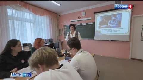 Учитель из Омского района придумала, как ученикам правильно использовать на занятиях ИИ